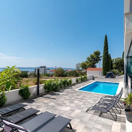 Appartamento With Swimming Pool Okrug Gornji, Ciovo - 23649 *