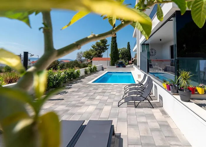 Apartmán With Swimming Pool Okrug Gornji, Ciovo - 23649 Trogir