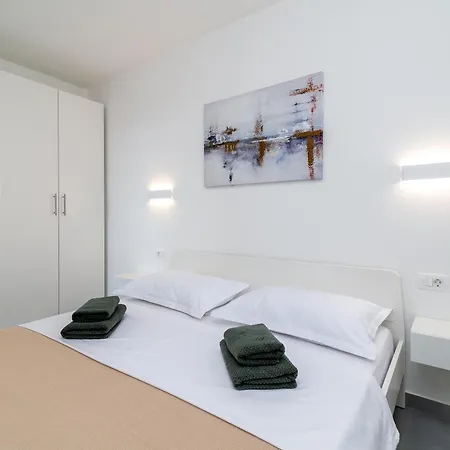 Appartement With Swimming Pool Okrug Gornji, Ciovo - 23649 Trogir