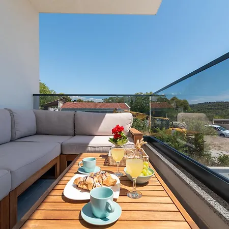 With Swimming Pool Okrug Gornji, Ciovo - 23649