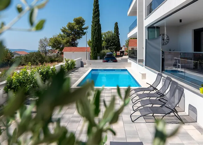 With Swimming Pool Okrug Gornji, Ciovo - 23649 * Trogir