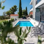 With Swimming Pool Okrug Gornji, Ciovo - 23649 * Trogir